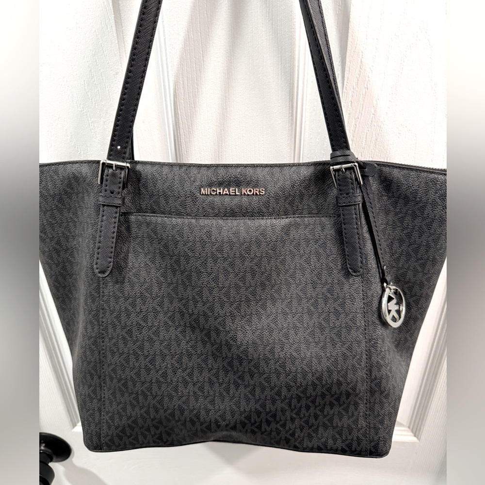 🖤MICHAEL KORS BLACK SHOULDER BAG